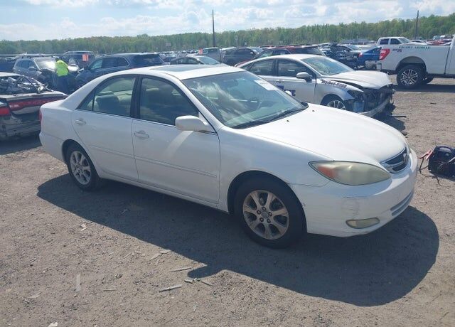 2004 TOYOTA Camry