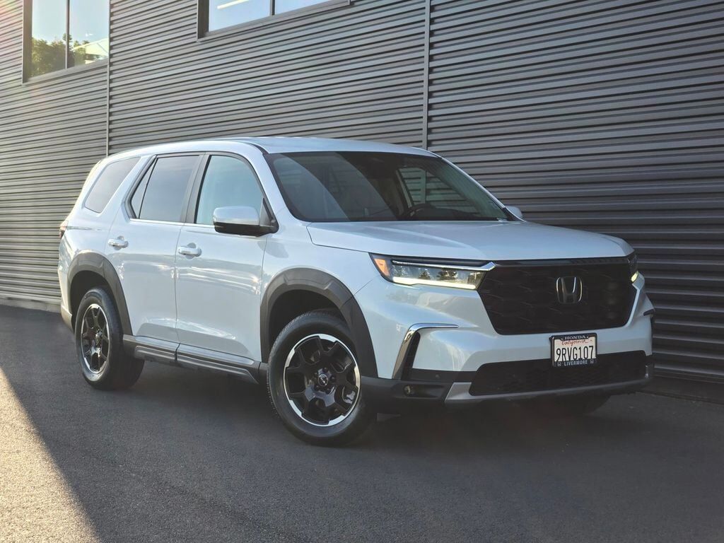 2025 HONDA Pilot