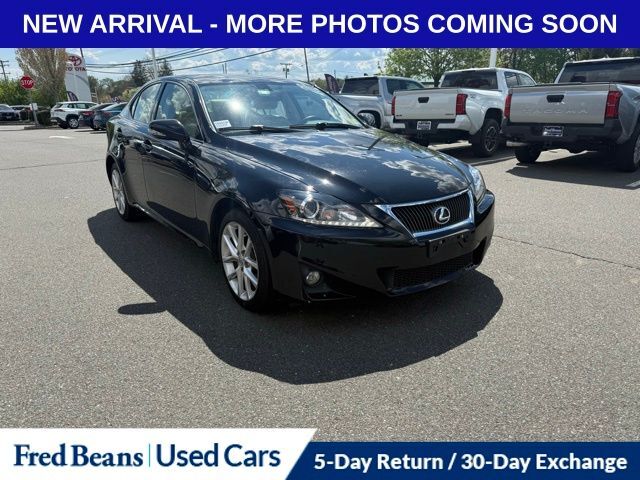 2011 LEXUS IS