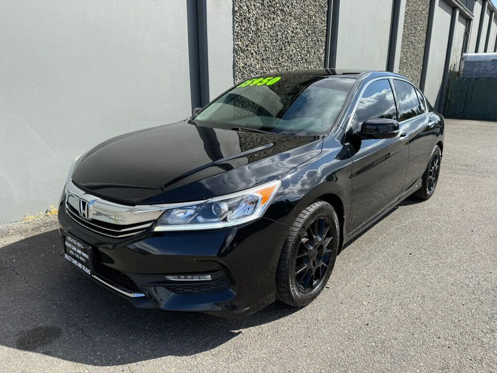 2017 HONDA Accord