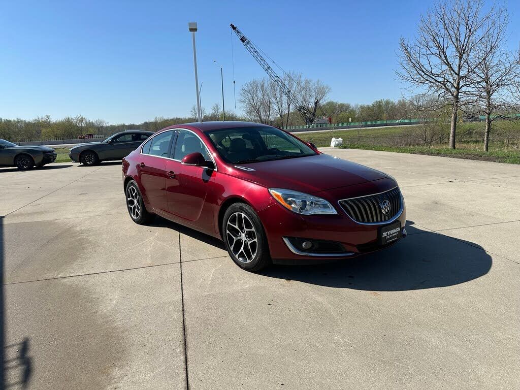 2017 BUICK Regal