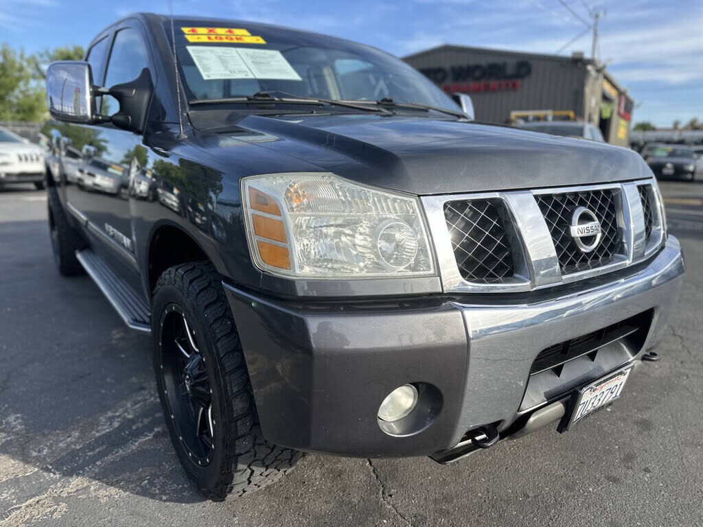 2005 NISSAN Titan