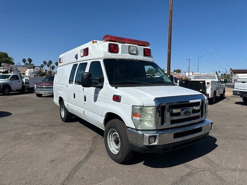 2011 FORD E-350