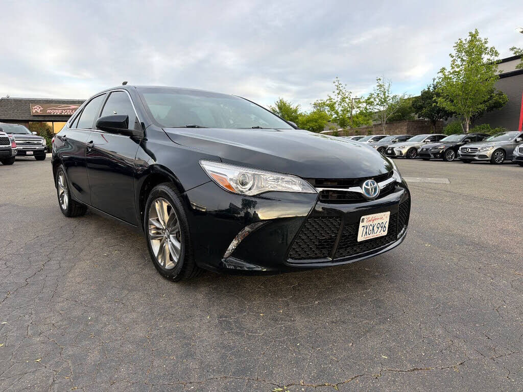 2017 TOYOTA Camry