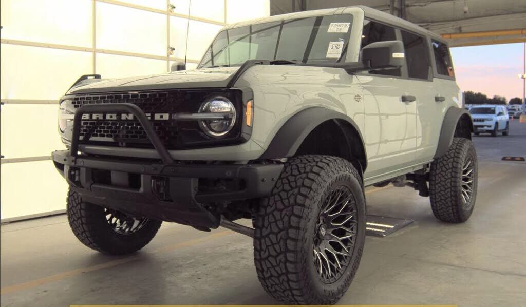 2024 FORD Bronco