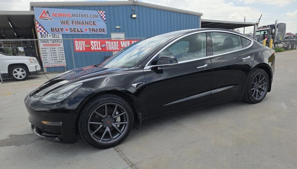 2019 TESLA Model 3