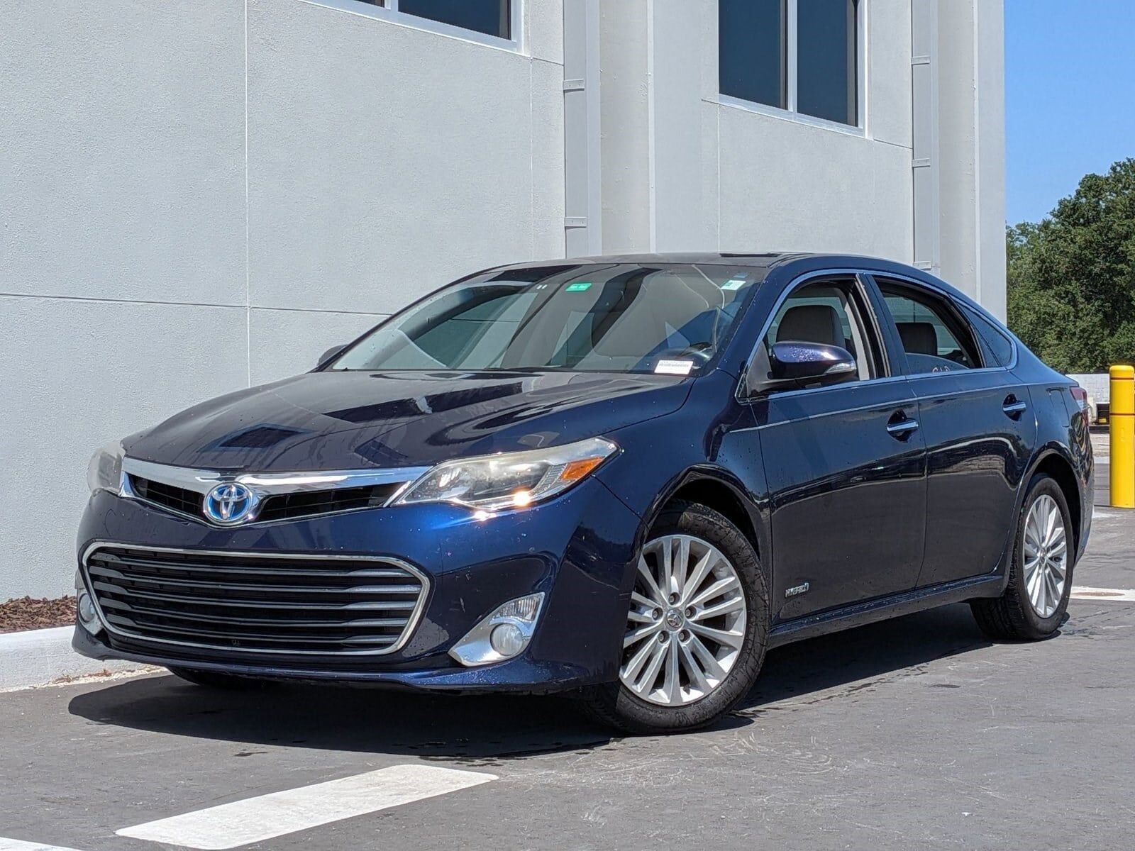 2013 TOYOTA Avalon