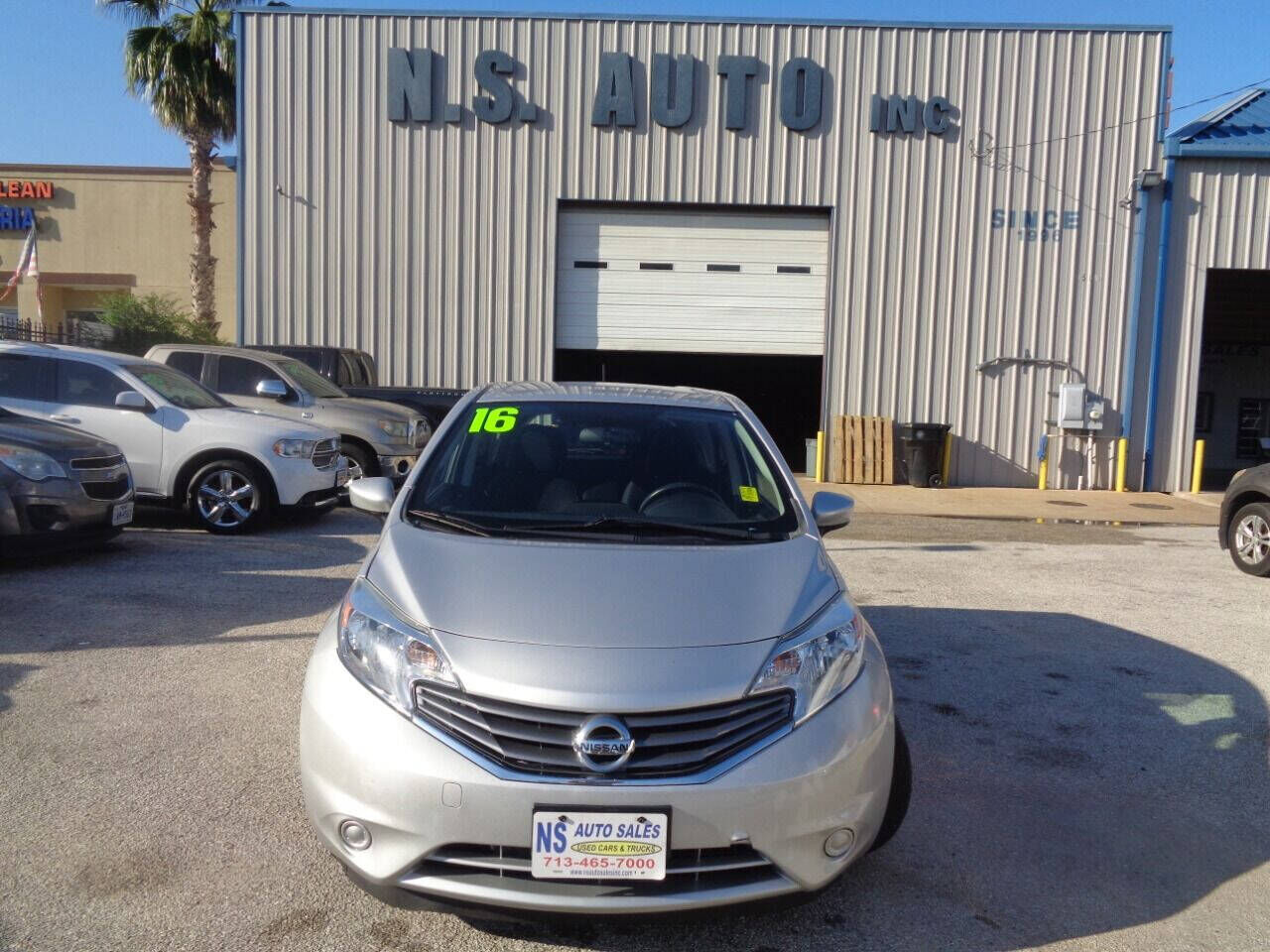 2016 NISSAN Versa
