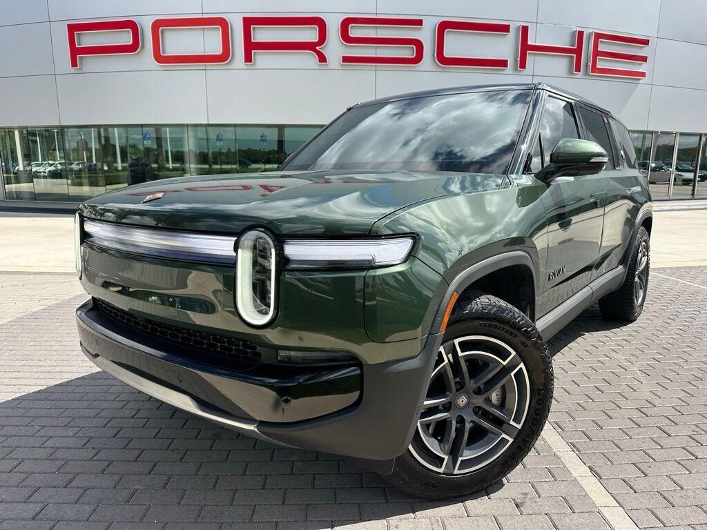 2025 RIVIAN R1S