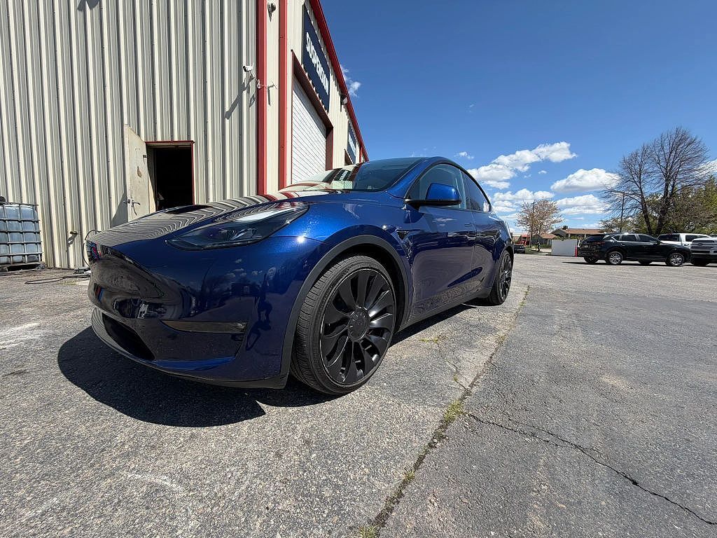 2023 TESLA Model Y