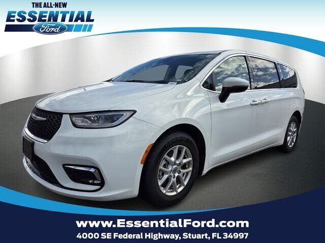 2023 CHRYSLER Pacifica