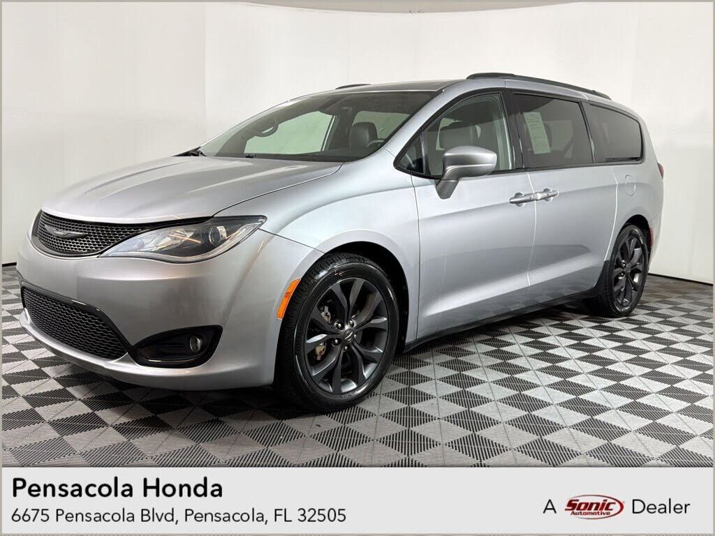 2019 CHRYSLER Pacifica