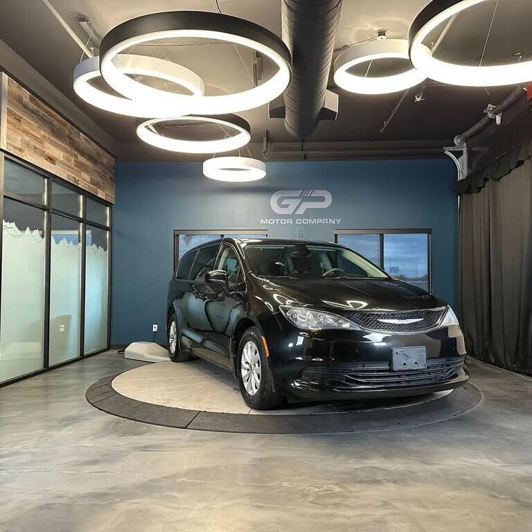 2017 CHRYSLER Pacifica