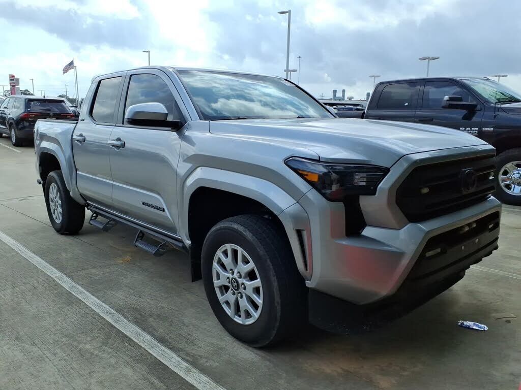 2024 TOYOTA Tacoma
