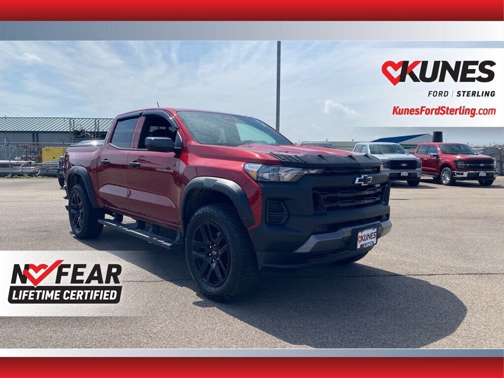 2025 CHEVROLET Colorado