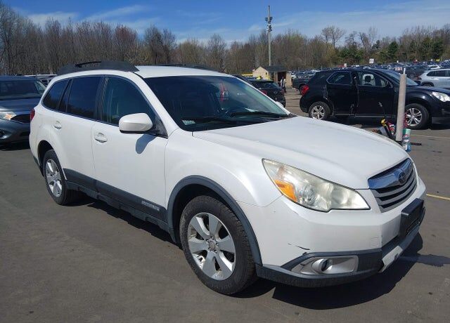 2011 SUBARU Outback