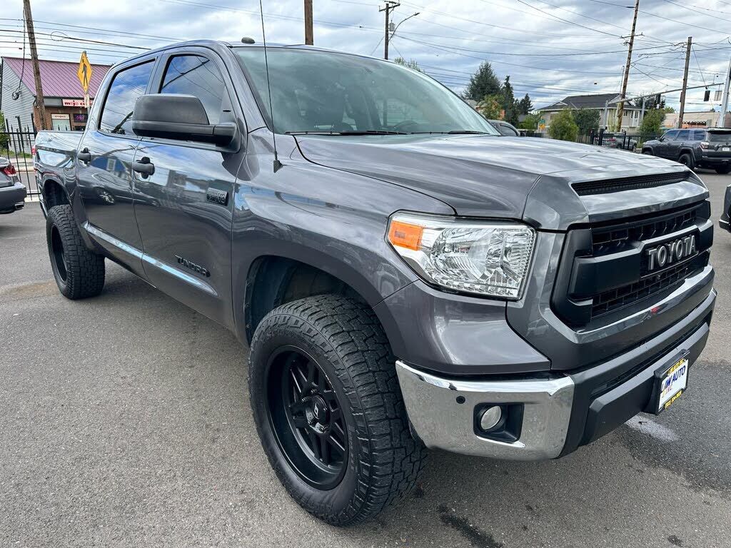 2017 TOYOTA Tundra