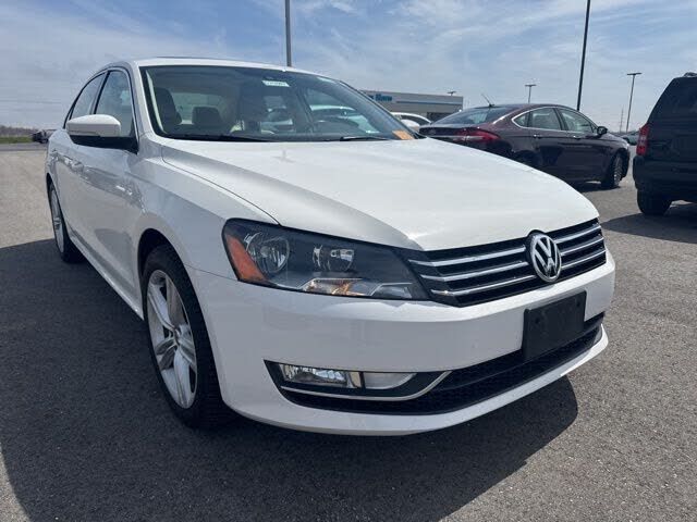 2015 VOLKSWAGEN Passat