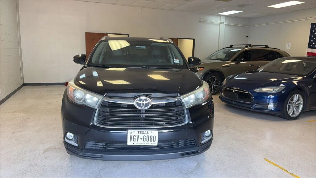 2015 TOYOTA Highlander