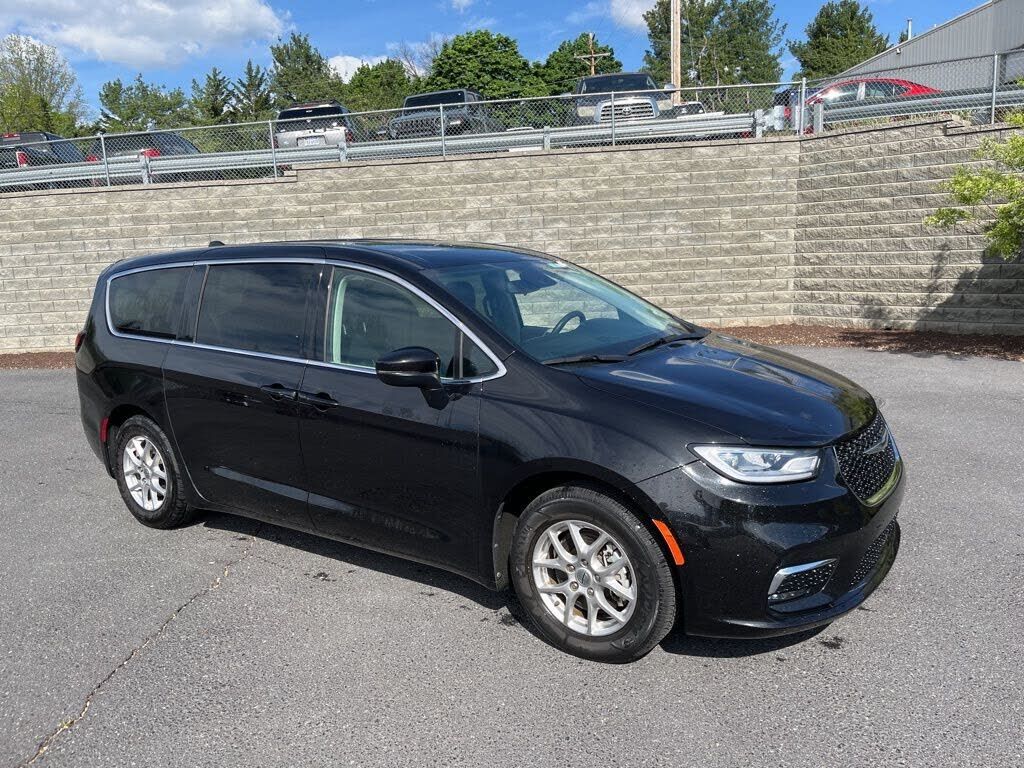 2023 CHRYSLER Pacifica