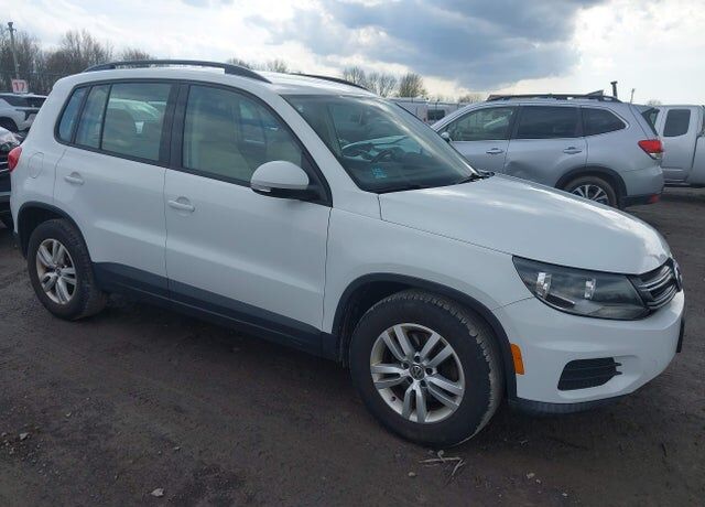 2016 VOLKSWAGEN Tiguan
