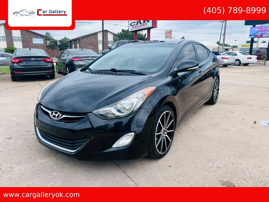 2013 HYUNDAI Elantra