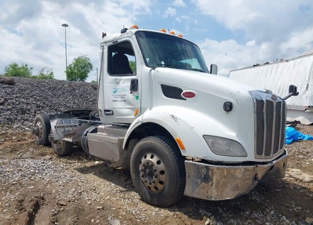 2016 PETERBILT 579