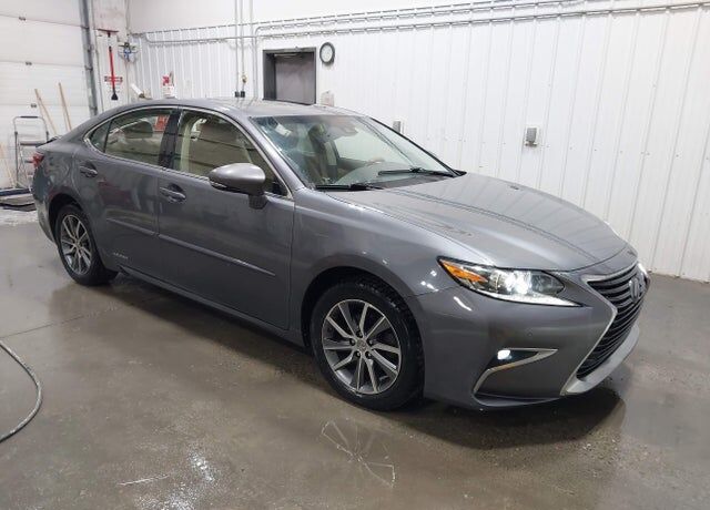 2016 LEXUS ES