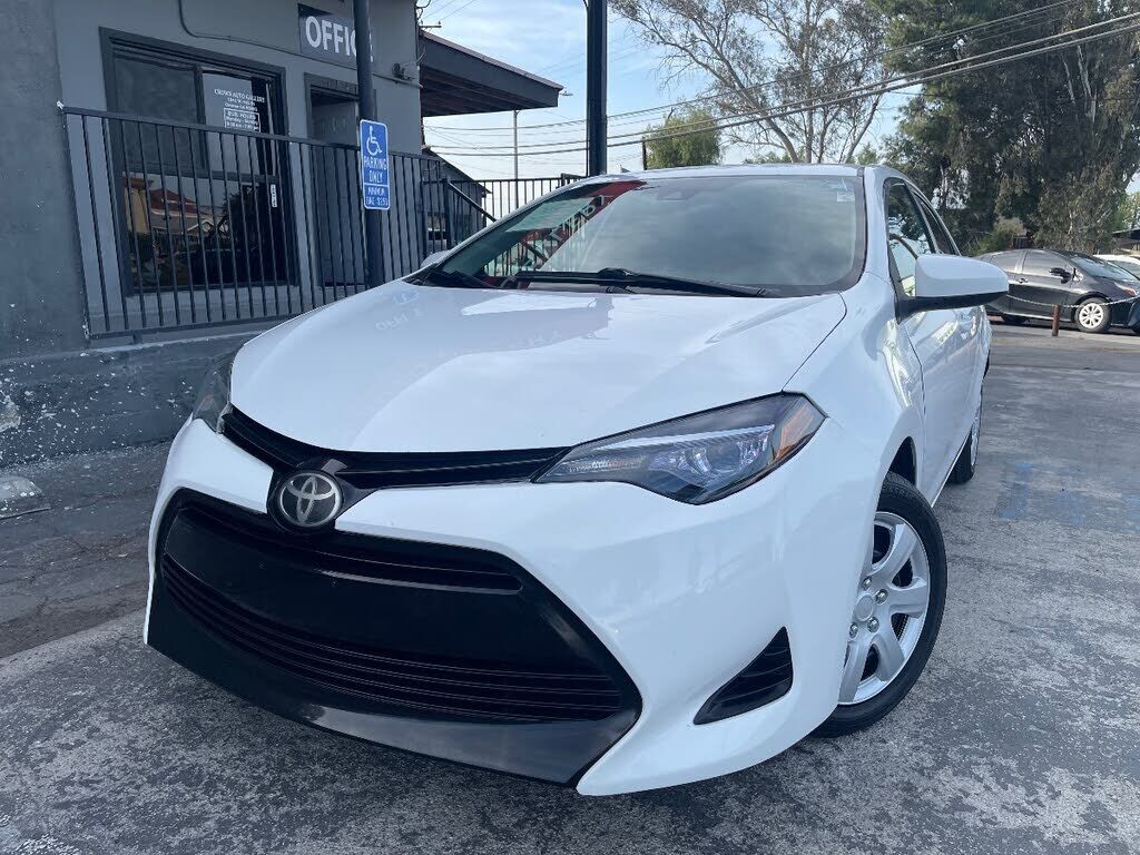 2018 TOYOTA Corolla