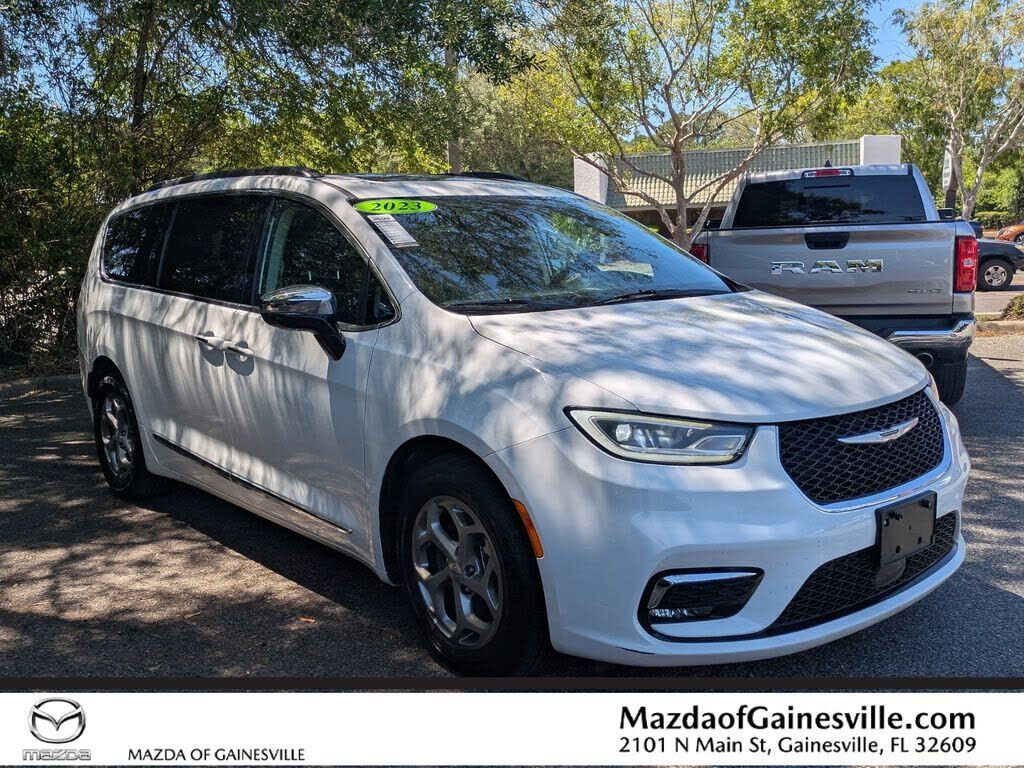 2023 CHRYSLER Pacifica