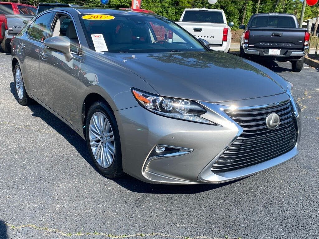 2017 LEXUS ES