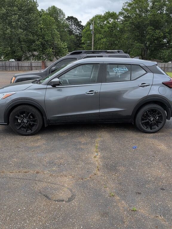 2023 NISSAN Kicks