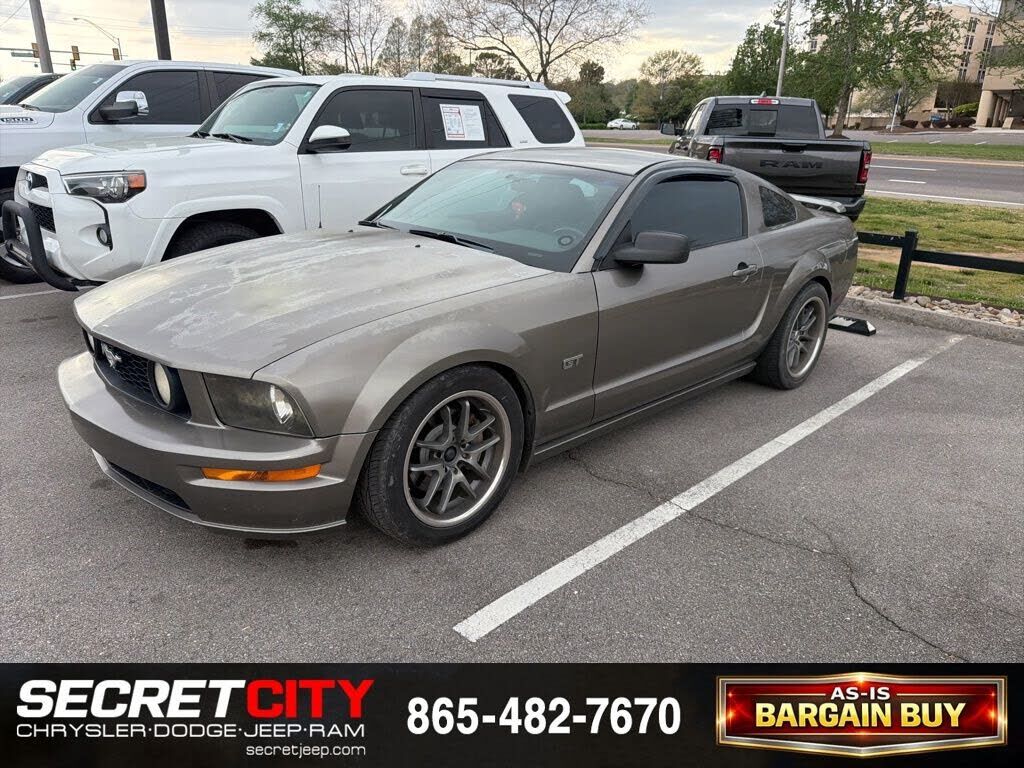 2005 FORD Mustang