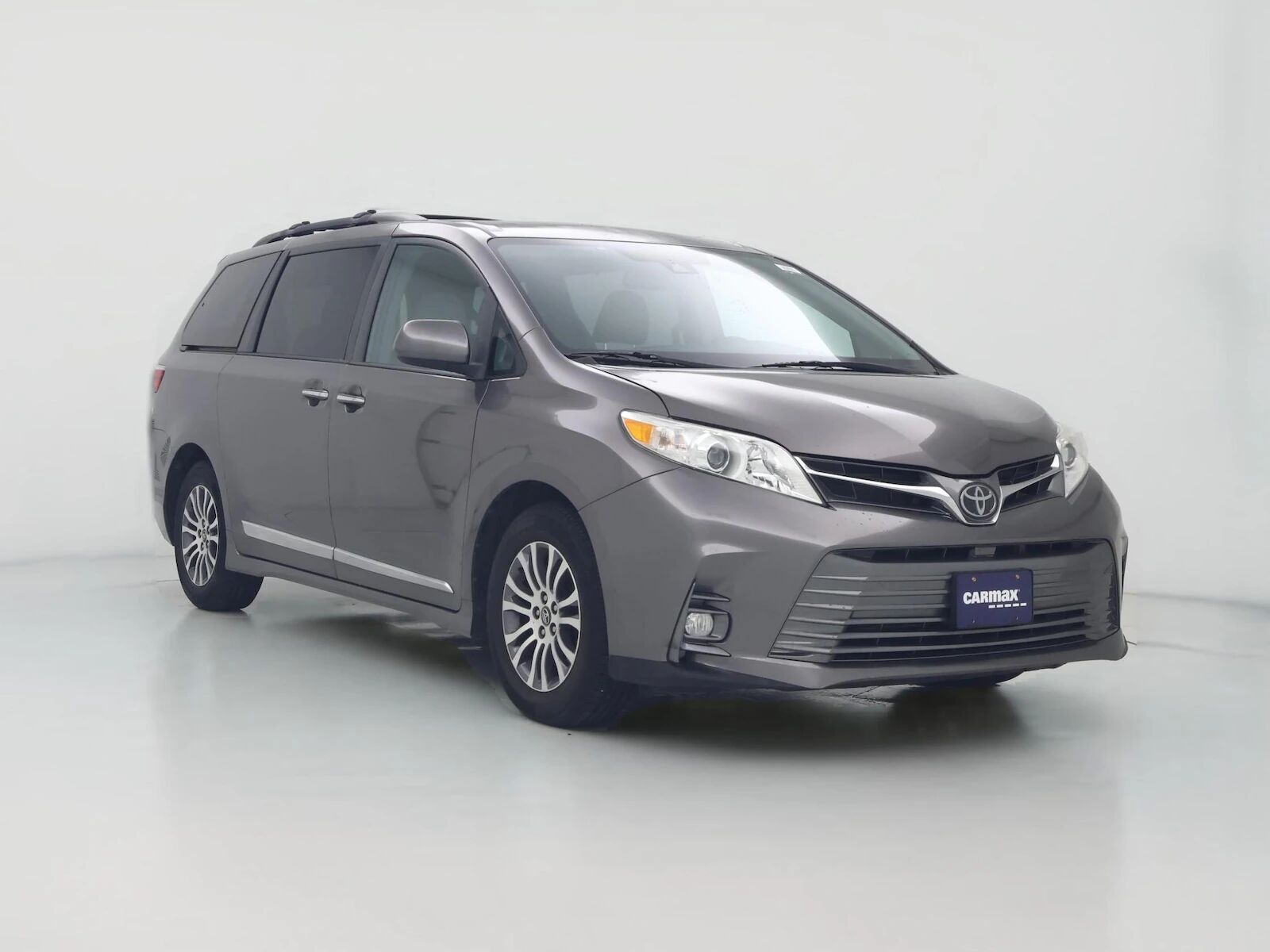 2019 TOYOTA Sienna