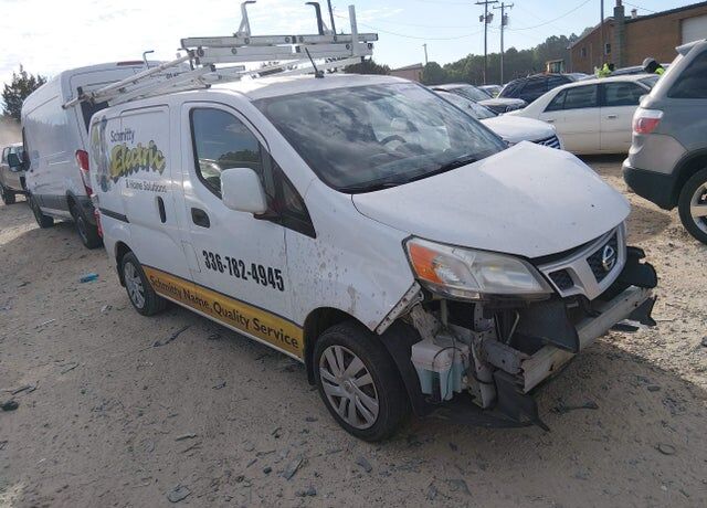 2017 NISSAN NV200