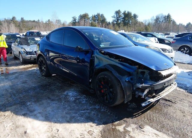 2022 TESLA Model Y