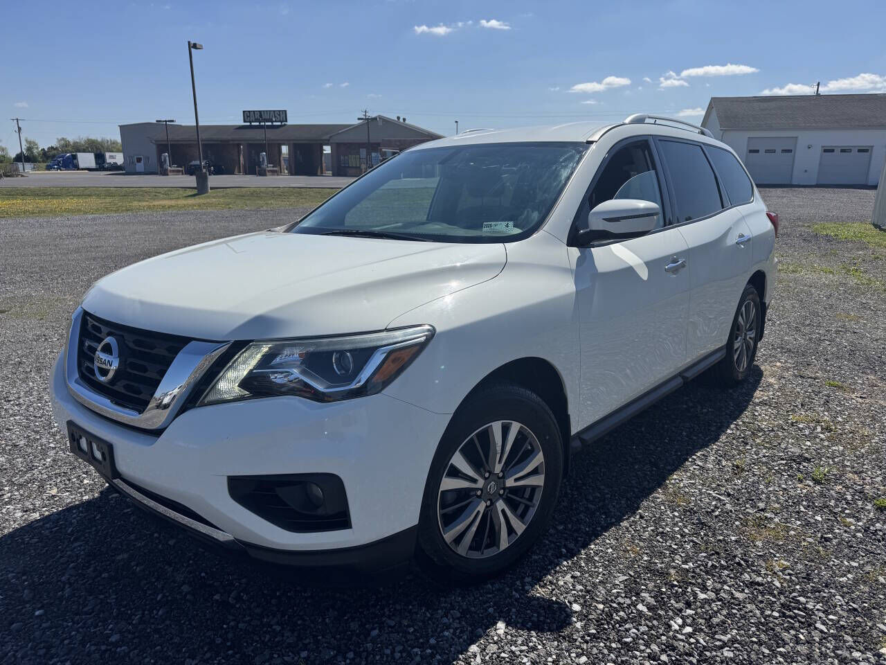 2017 NISSAN Pathfinder