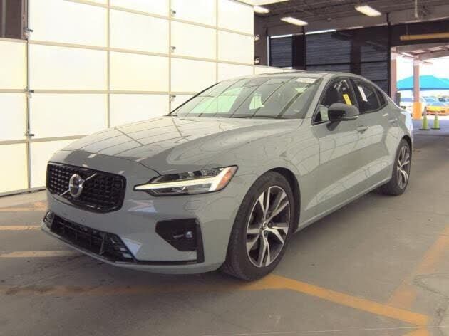 2025 VOLVO S60