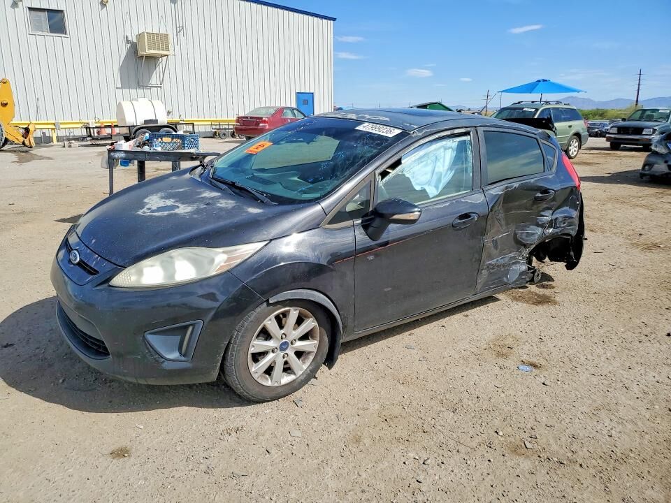 2013 FORD Fiesta
