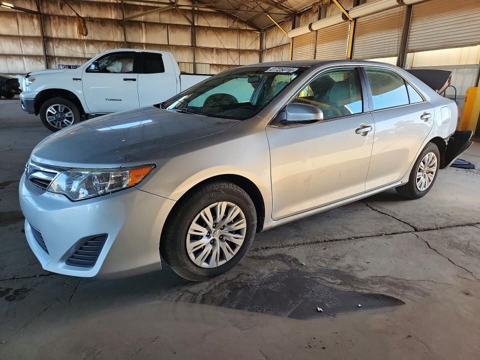 2013 TOYOTA Camry