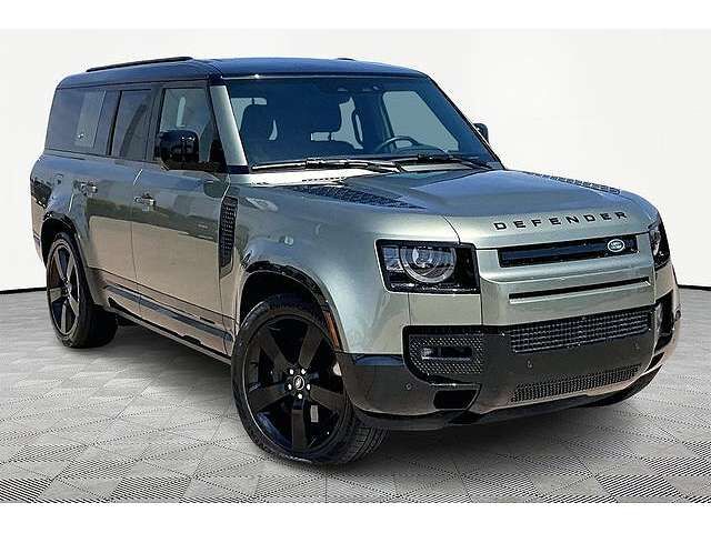 2024 LAND ROVER Defender