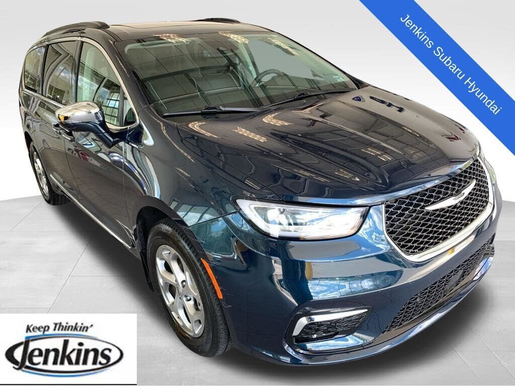 2022 CHRYSLER Pacifica