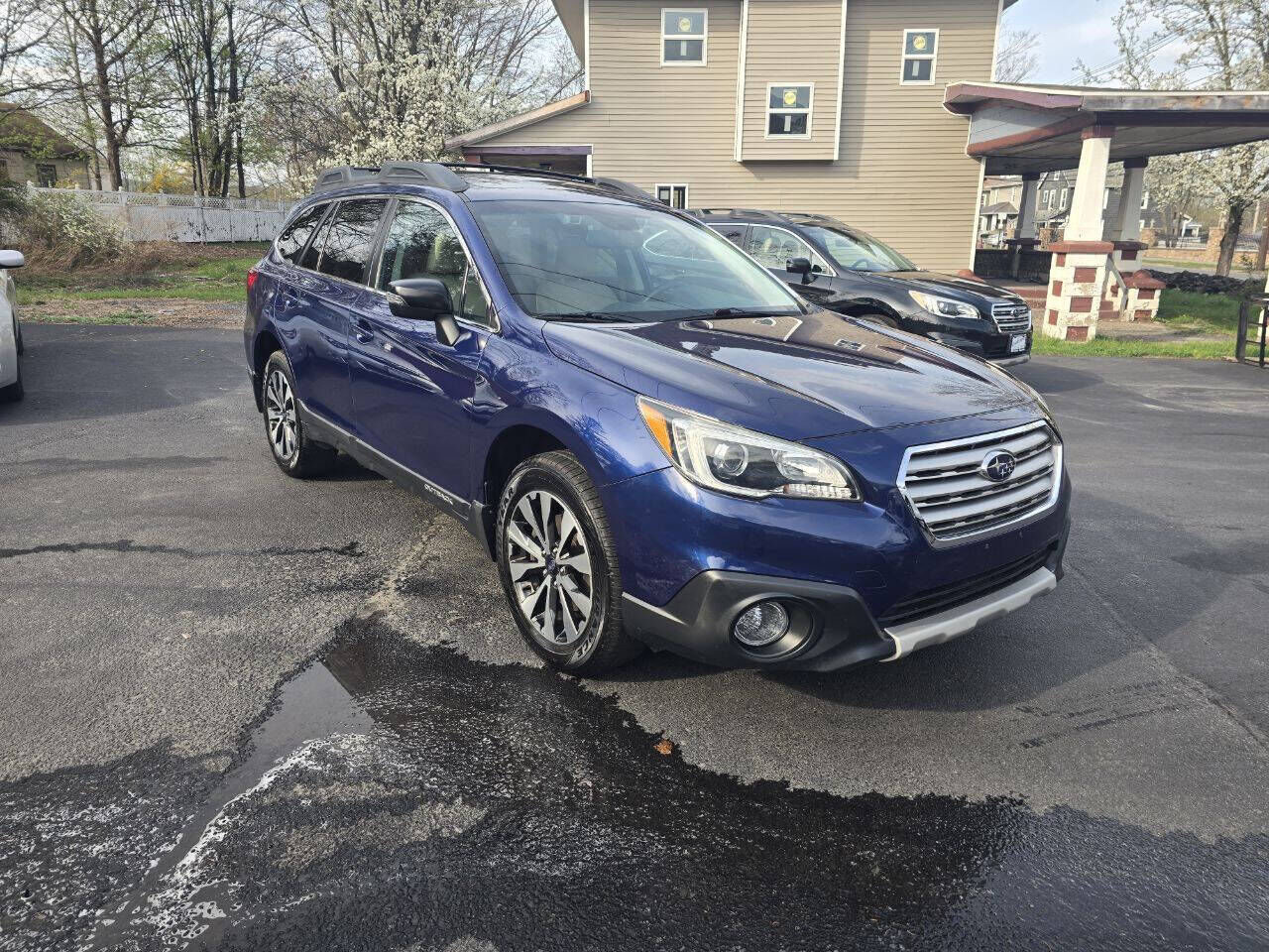 2016 SUBARU Outback