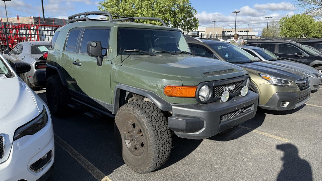 2011 TOYOTA FJ Cruiser