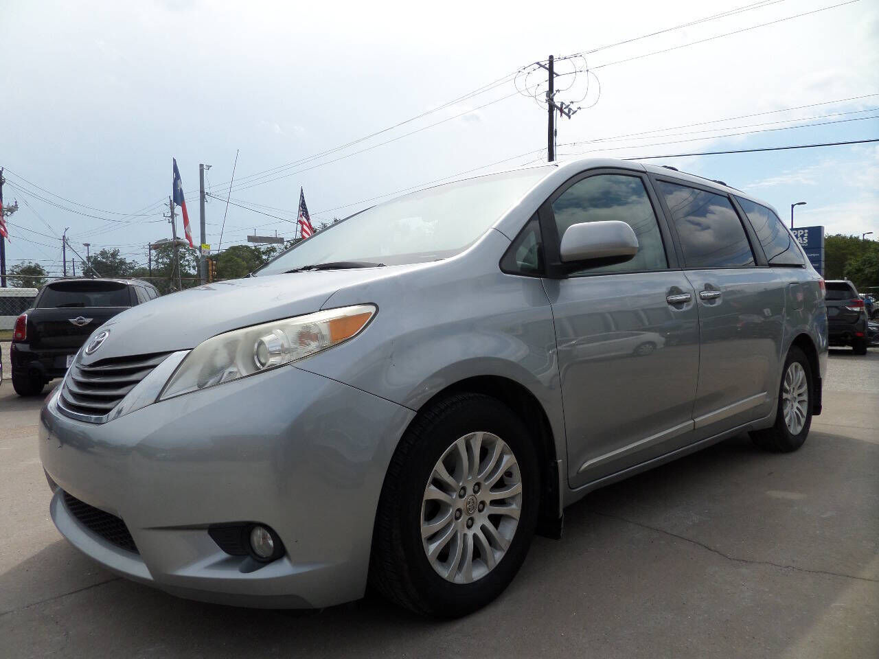 2013 TOYOTA Sienna