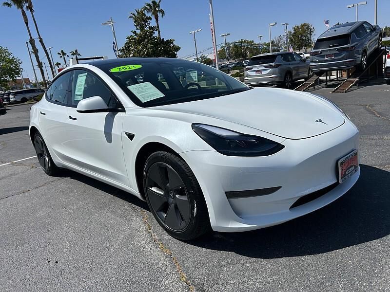 2023 TESLA Model 3