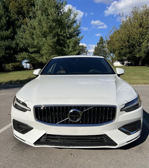 2021 VOLVO S60