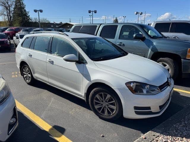 2017 VOLKSWAGEN Golf SportWagen