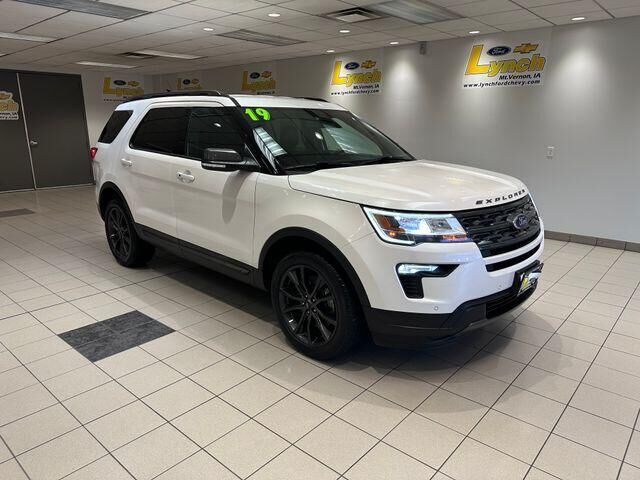 2019 FORD Explorer