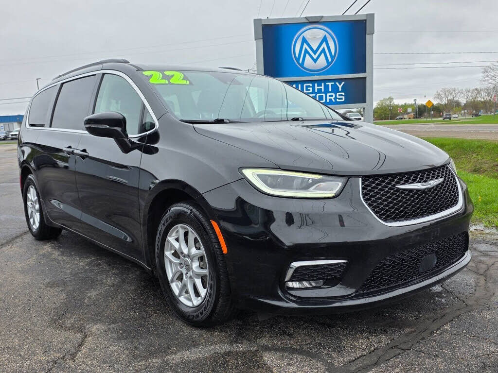 2022 CHRYSLER Pacifica